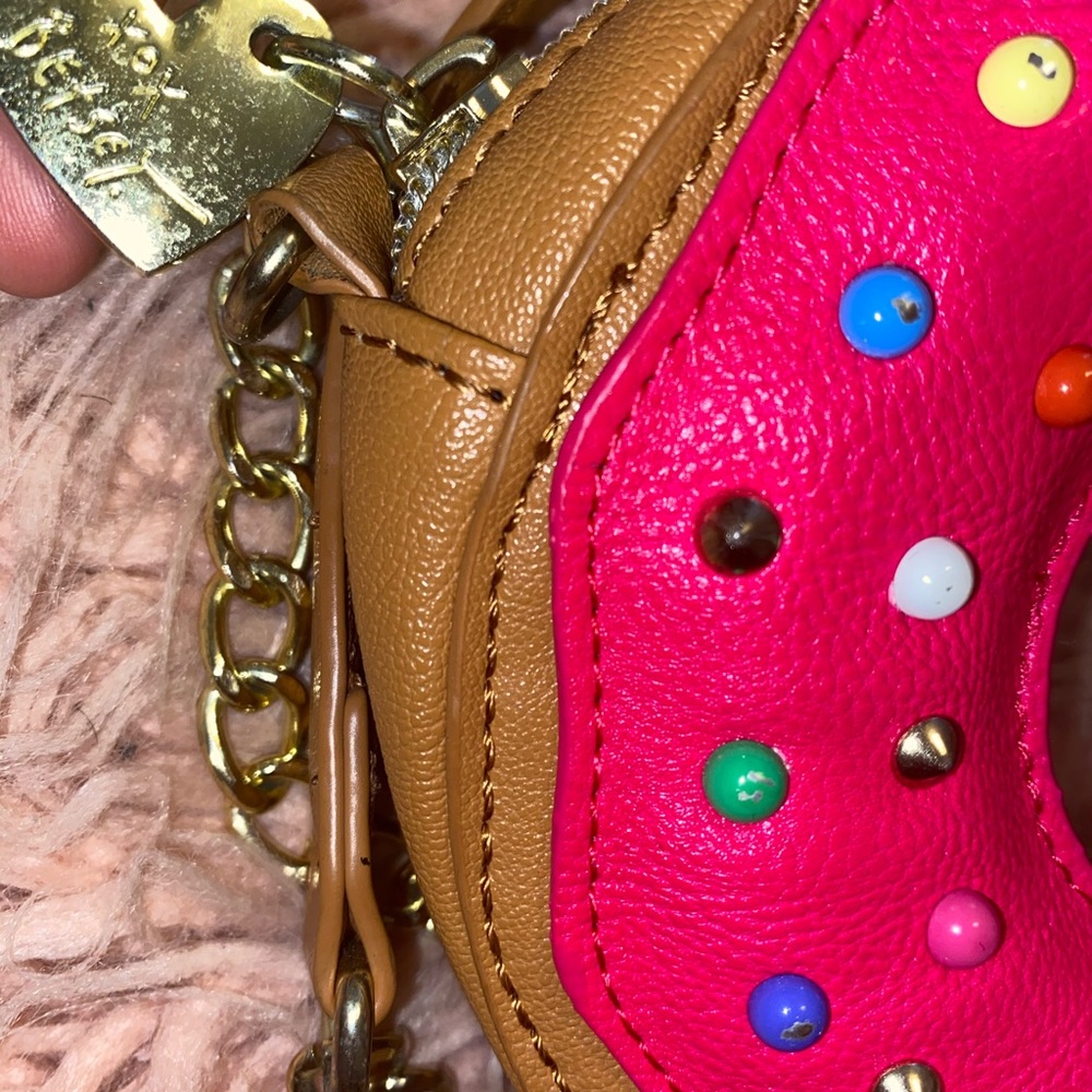 Betsey Johnson CrossBody - Picture 4 of 4
